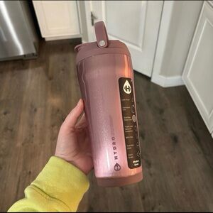 HydroJug Rose Shaker Bottle
